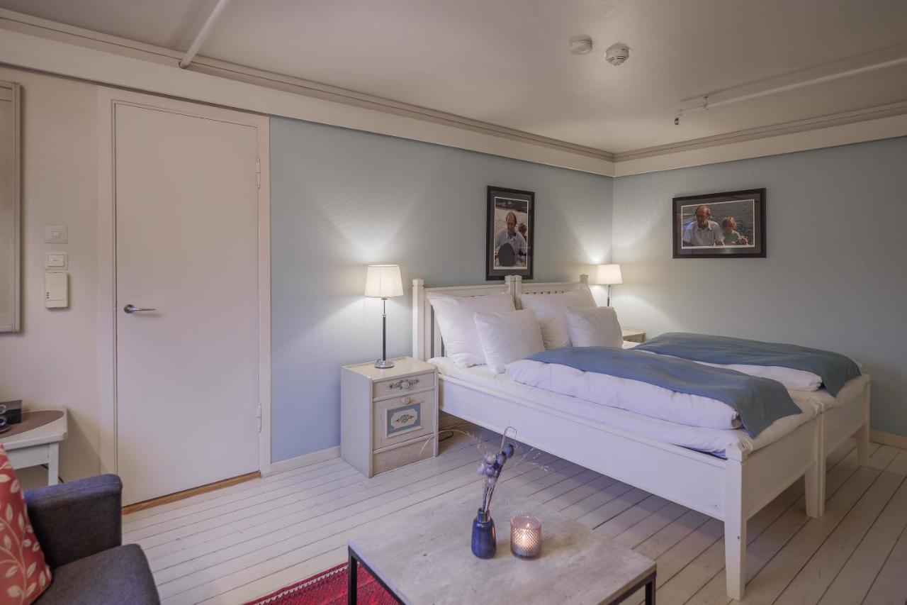 Strand Hotel Fevik - By Classic Norway Hotels Bagian luar foto