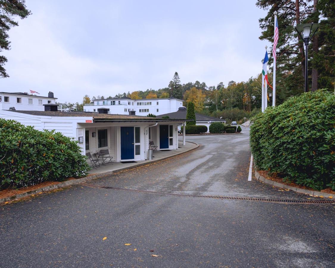 Strand Hotel Fevik - By Classic Norway Hotels Bagian luar foto