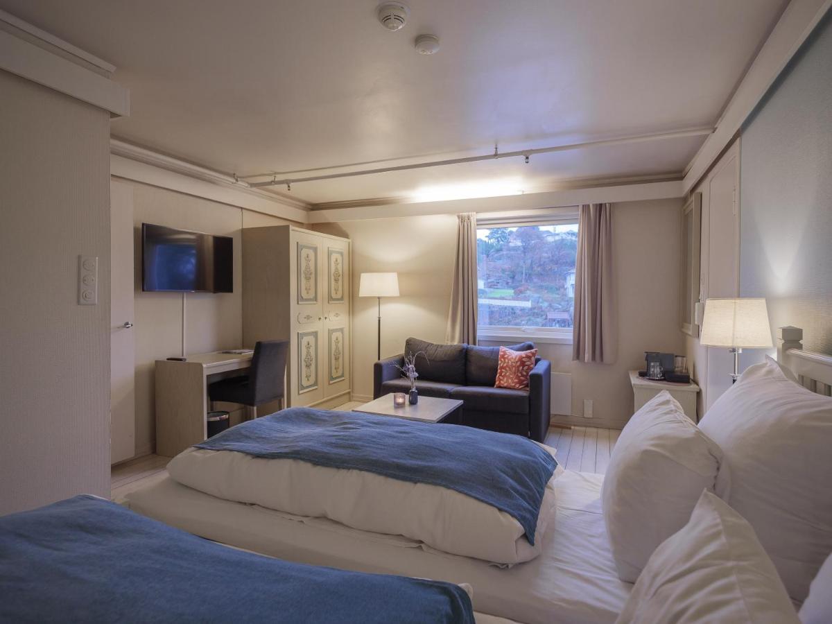 Strand Hotel Fevik - By Classic Norway Hotels Bagian luar foto